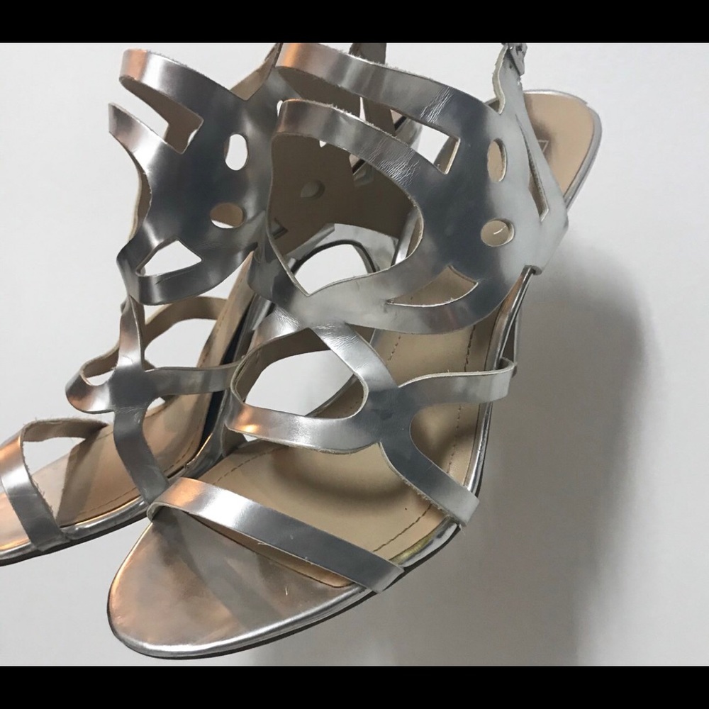 BCBG heels